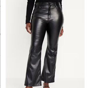 Old navy Higher High-Waisted Faux-Leather Flare Pants for Women, size 6, Black